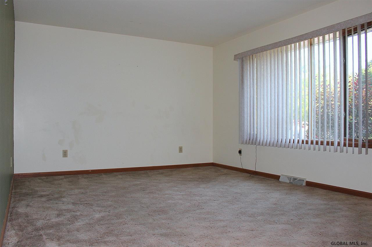 927 River Road Rotterdam, NY 12306 - Photo 2 of 25 Photo 2