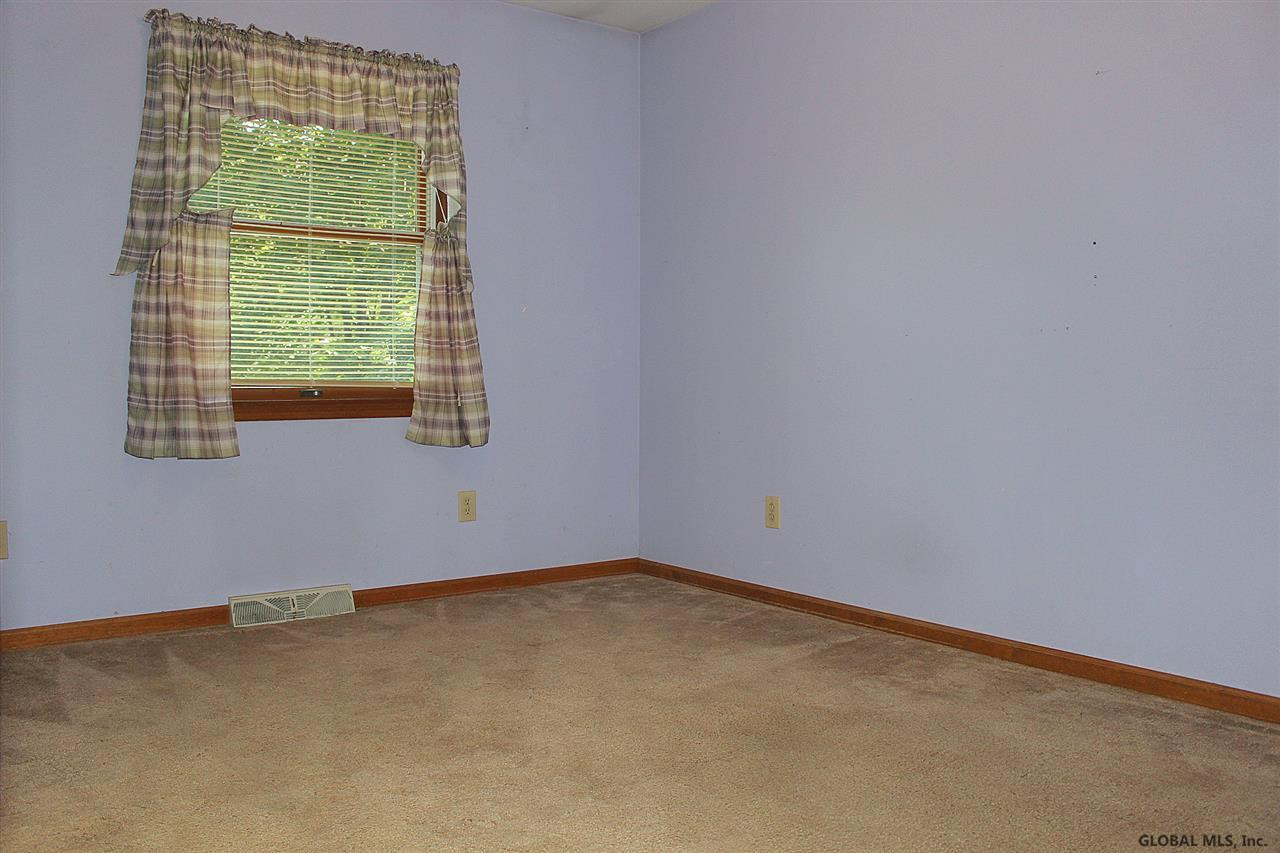 927 River Road Rotterdam, NY 12306 - Photo 7 of 25 Photo 7