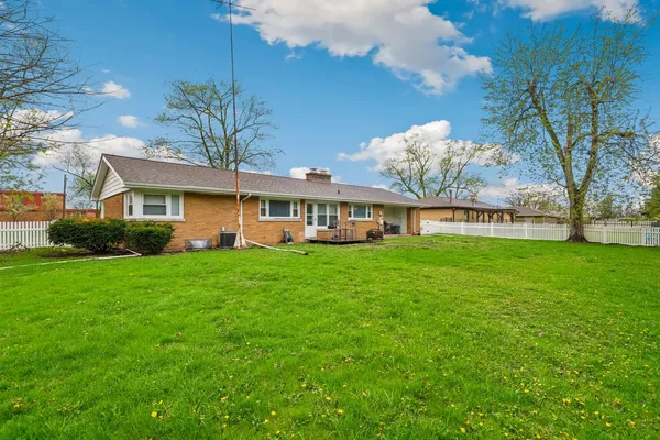 $325,000 | 1807 Glenwood Avenue, Joliet, IL 60435