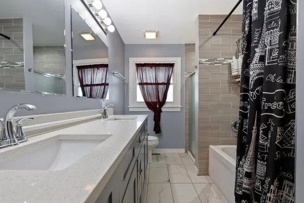 $325,000 | 1807 Glenwood Avenue, Joliet, IL 60435