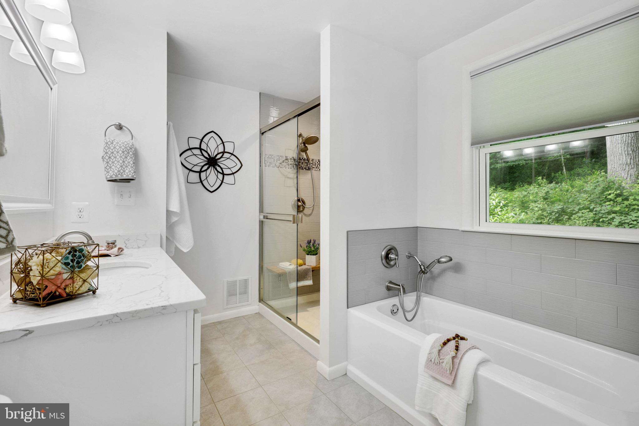 701 East Quaker Bottom Road Sparks, MD 21152 - Photo 23 of 45 Primary bath with soaking tub