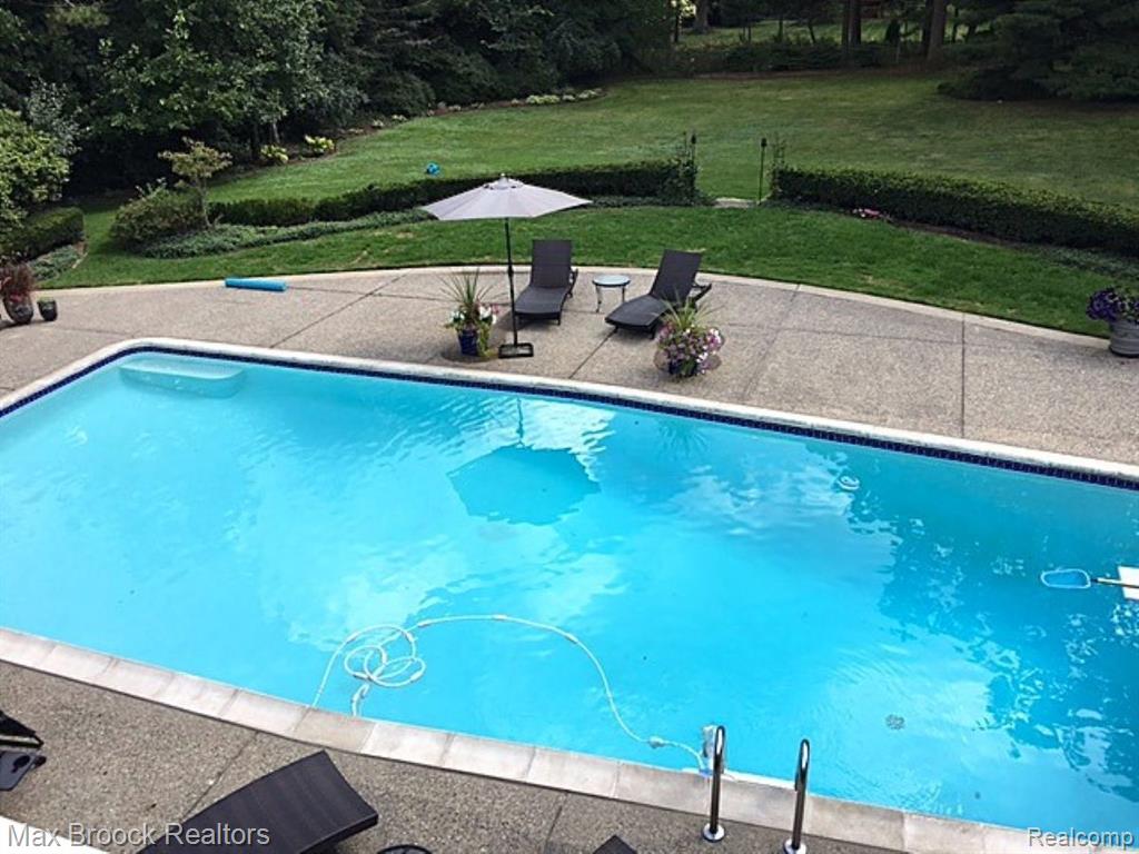 2085 Quarton Road Bloomfield Hills, MI 48301 - Photo 43 of 55