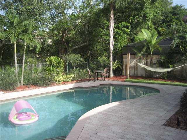 9669 Vía Emilie Boca Raton, FL 33428 - Photo 24 of 25 Pool
