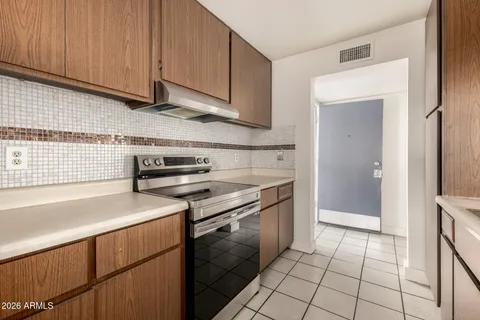 $879,000 | 17859 North 40th Street, Phoenix, AZ 85032