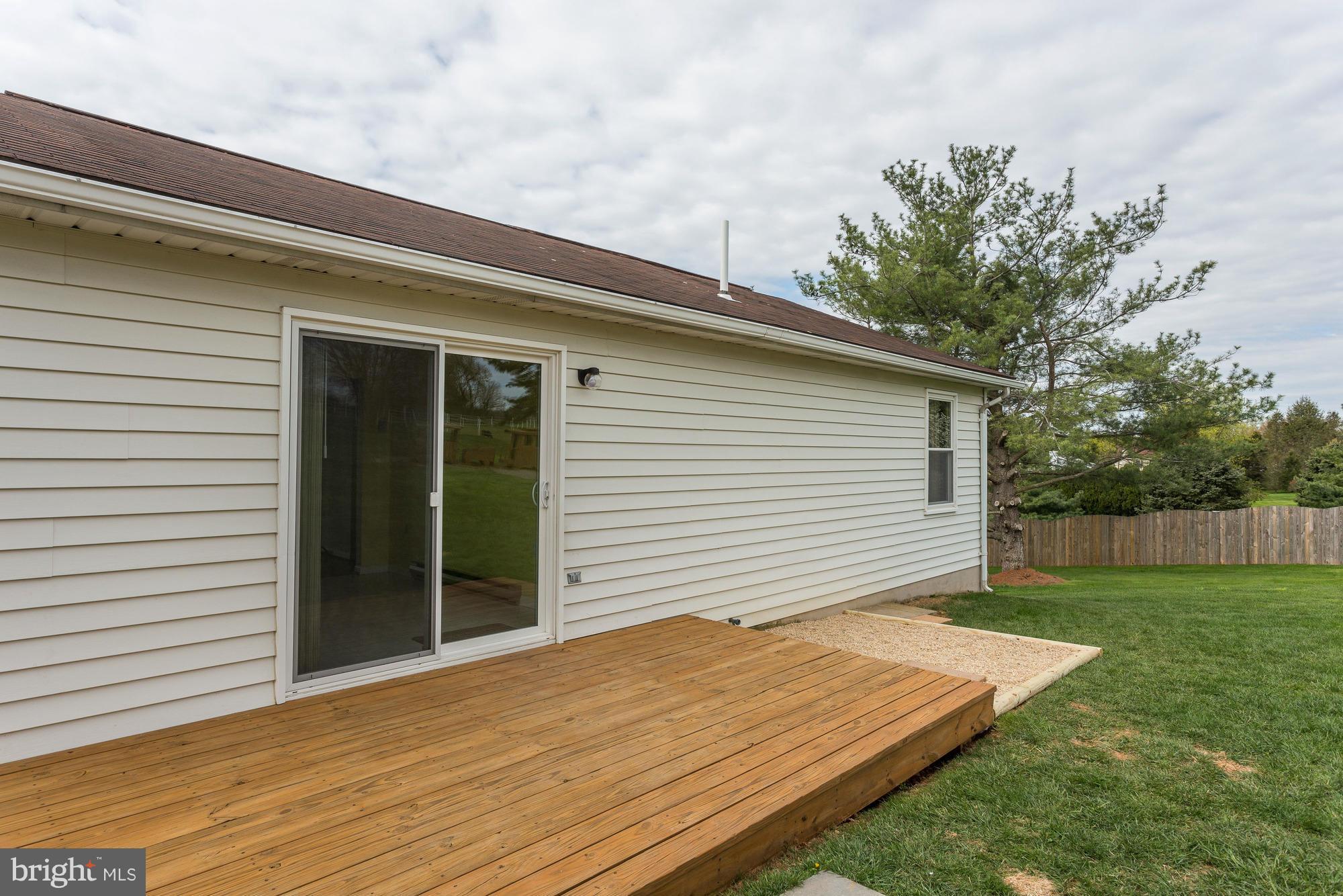 1522 Brown Road Westminster, MD 21158 - Photo 25 of 30 Deck