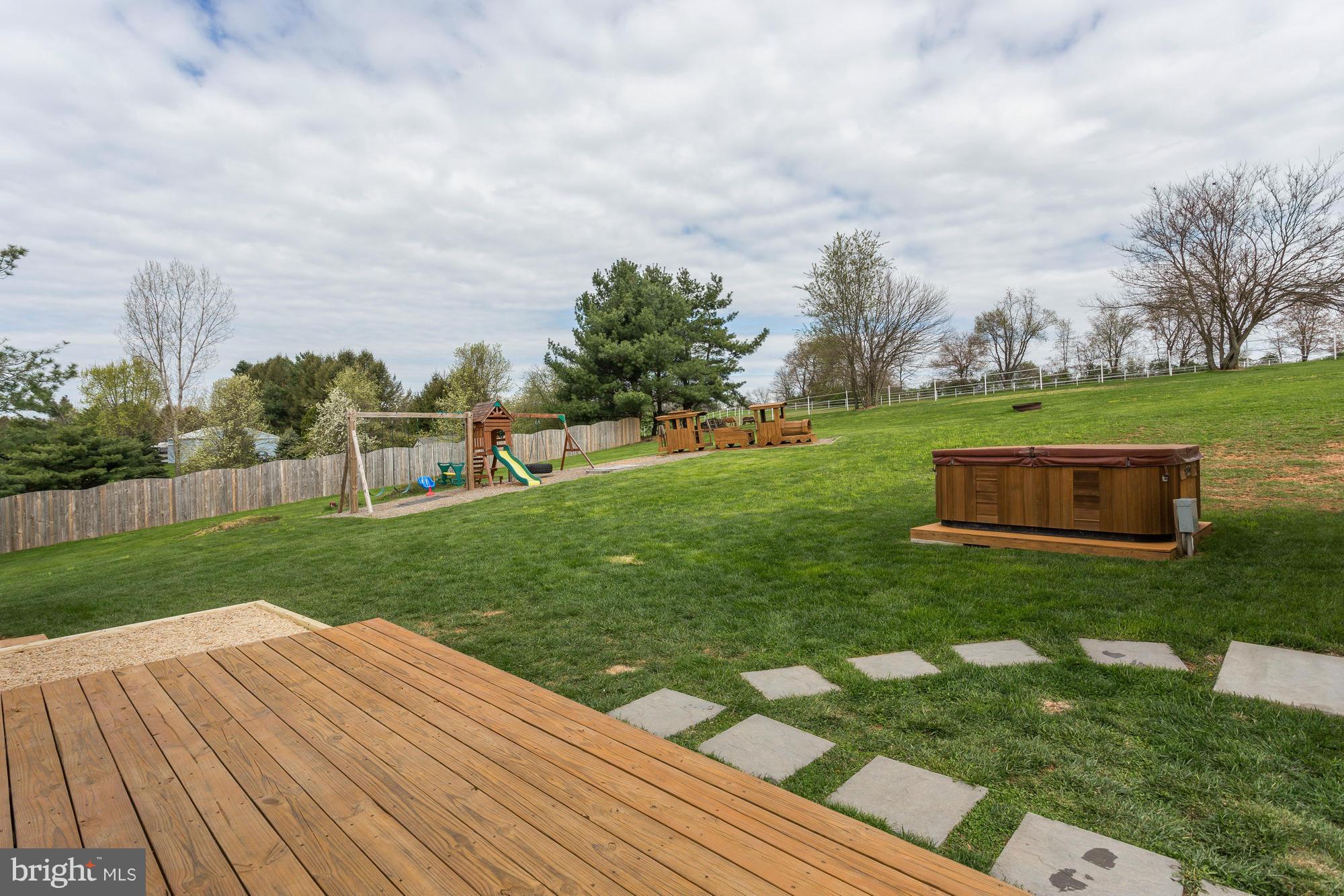 1522 Brown Road Westminster, MD 21158 - Photo 26 of 30 Deck
