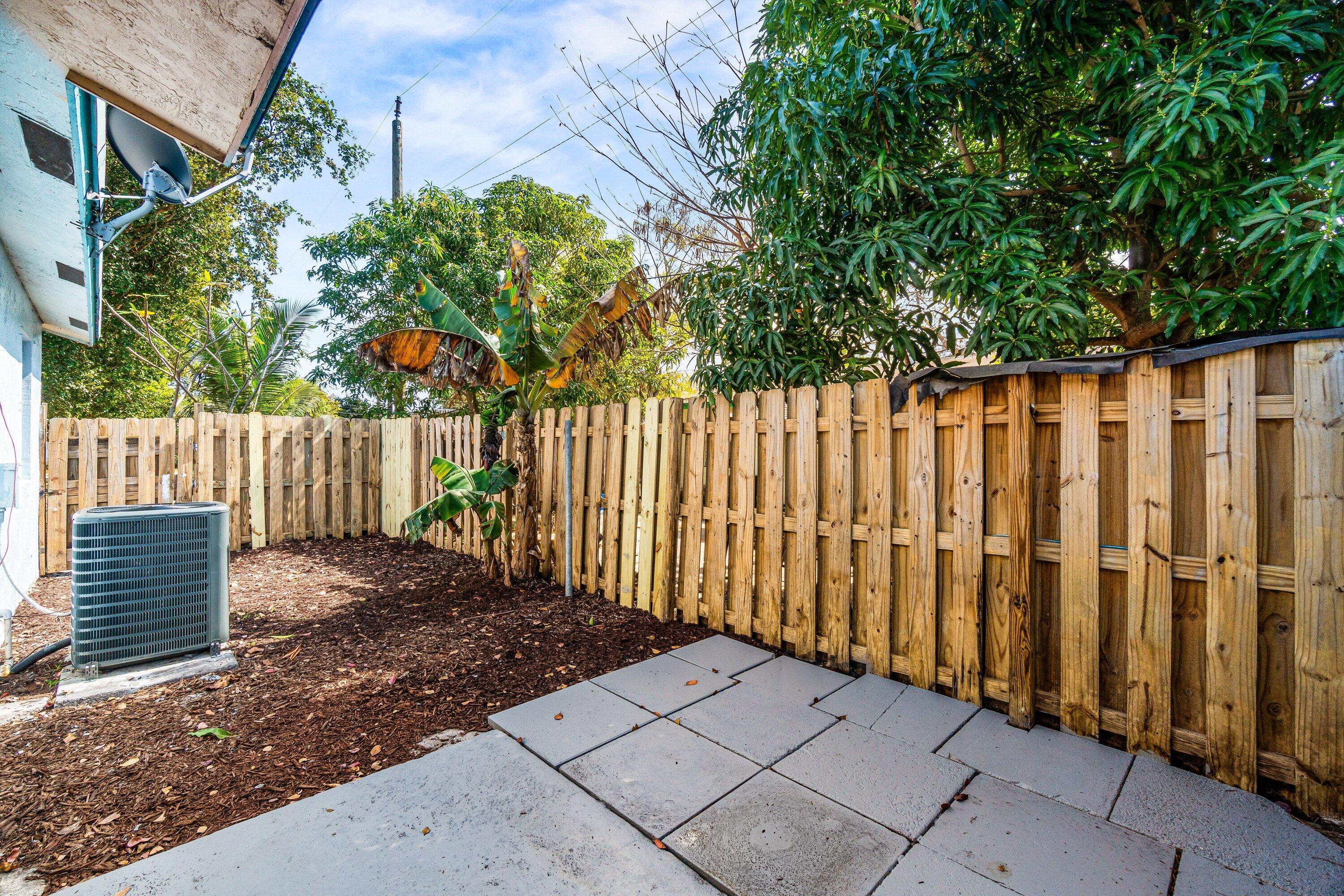 4881 Gulfstream Road Lake Worth, FL 33461 - Photo 20 of 21 020-4881GulfstreamRoad-LakeWorthBeach-FL