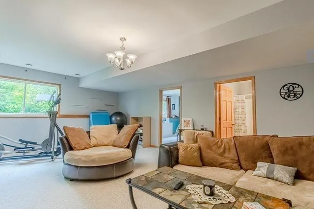 $2,400 | 1916 Eastwood Way, Mount Horeb, WI 53572