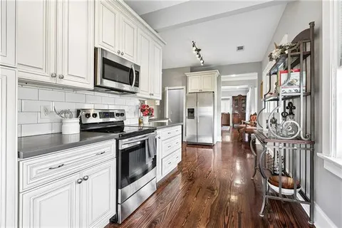 $845,000 | 8333 Pritchard Place, New Orleans, LA 70118