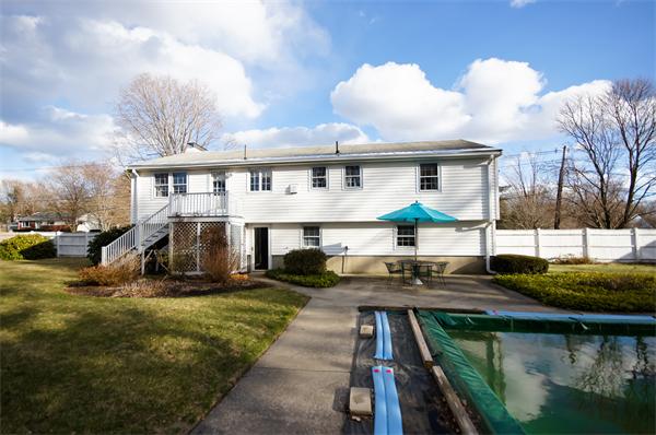 7 Lillian Road Lexington, MA 02420 - Photo 9 of 10 Gallery Image 9
