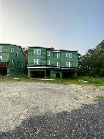 $395,000 | 47 R Yarnie, Unit 6A, Worcester, MA 01602