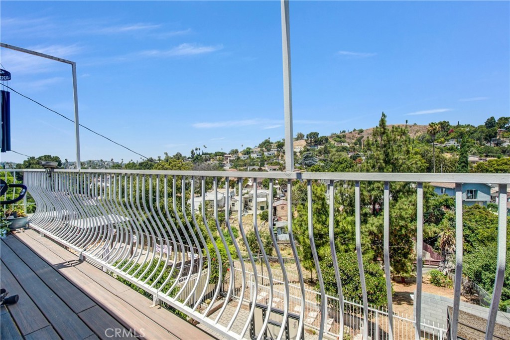 3975 Barrett Road Los Angeles, CA 90032 - Photo 14 of 24 Gallery Image 14