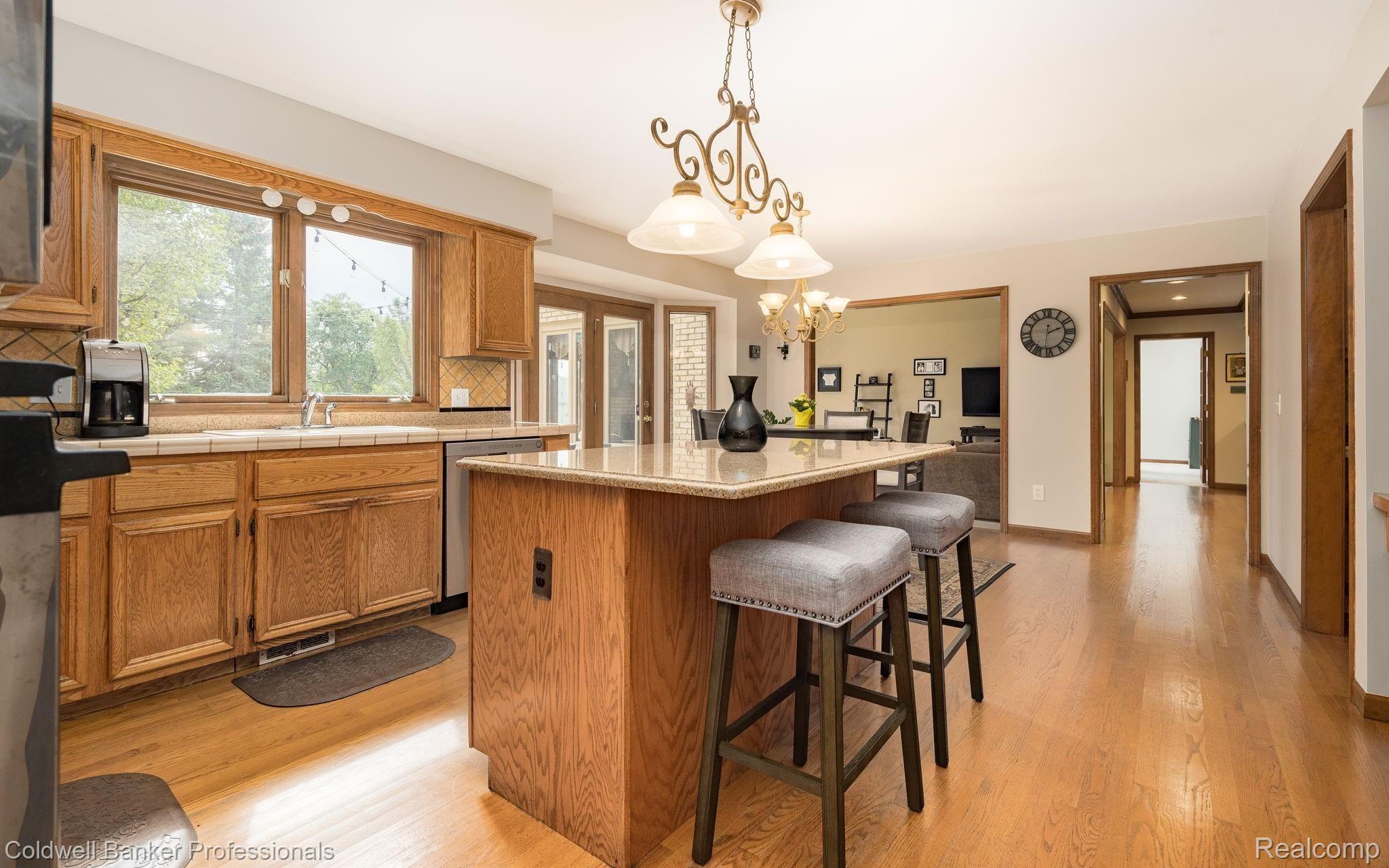 3181 Summit Ridge Drive Rochester, MI 48306 - Photo 18 of 53 17-web-or-mls-3181-Summit-Ridge-Dr-17.jpg