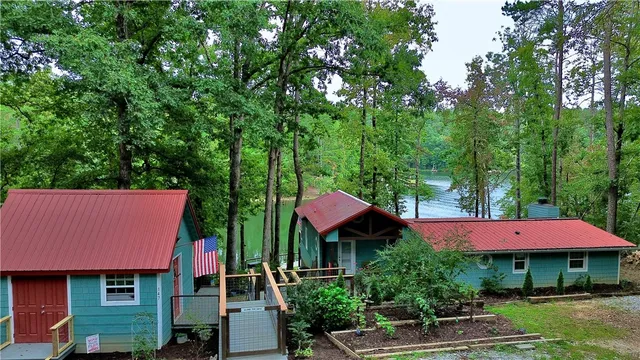 $540,000 | 147 Lakeside Drive, Mountain Rest, SC 29664