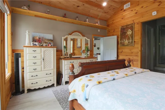 $540,000 | 147 Lakeside Drive, Mountain Rest, SC 29664