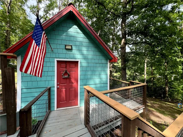 $540,000 | 147 Lakeside Drive, Mountain Rest, SC 29664