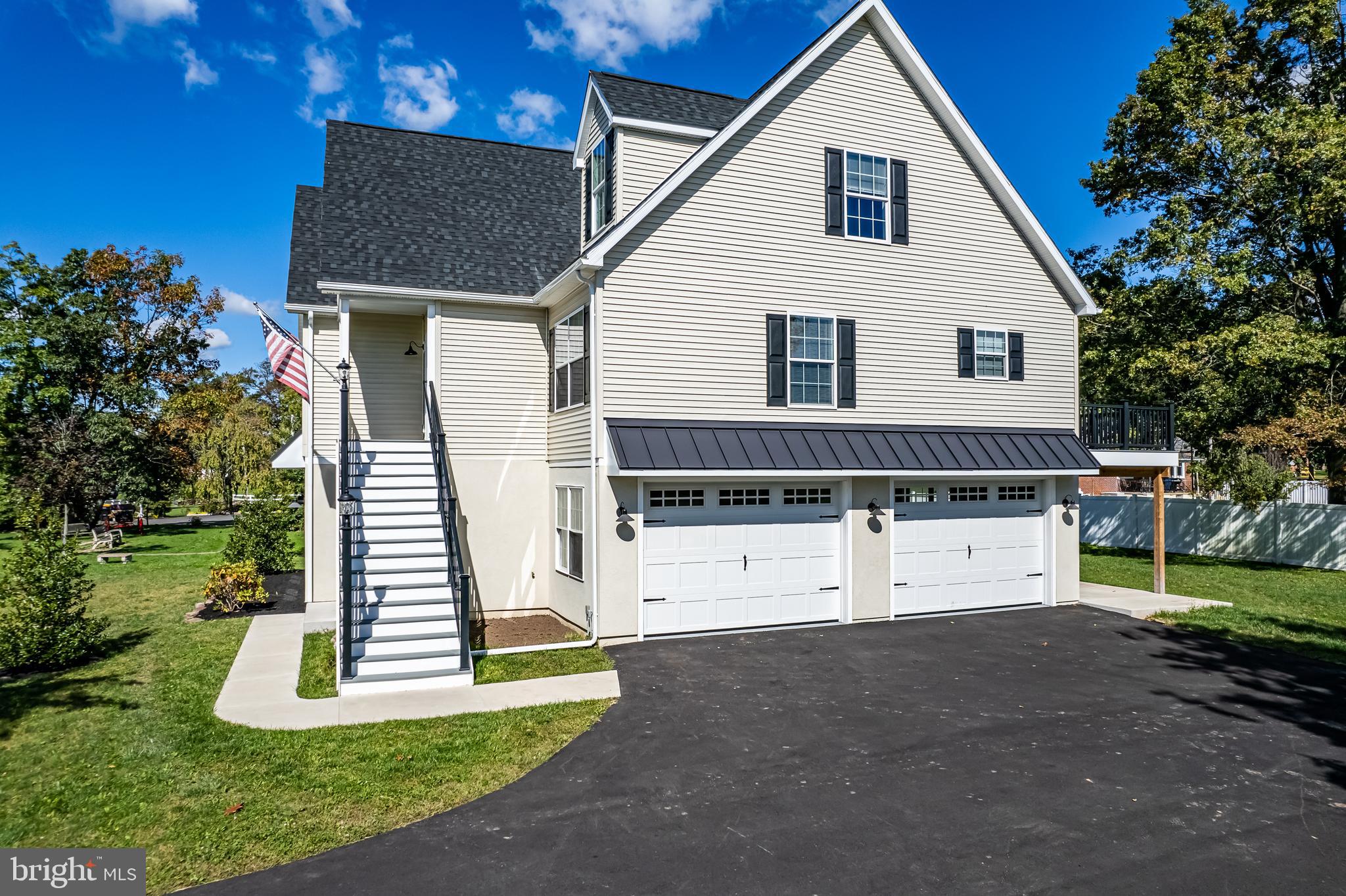 719 Bergey Road Telford, PA 18969 - Photo 45 of 84 Exterior shore style second level entrance