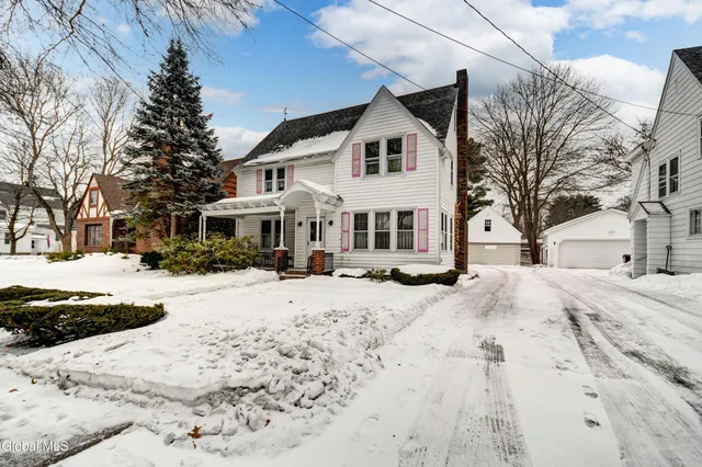 $222,500 | 38 East Boulevard, Gloversville, NY 12078