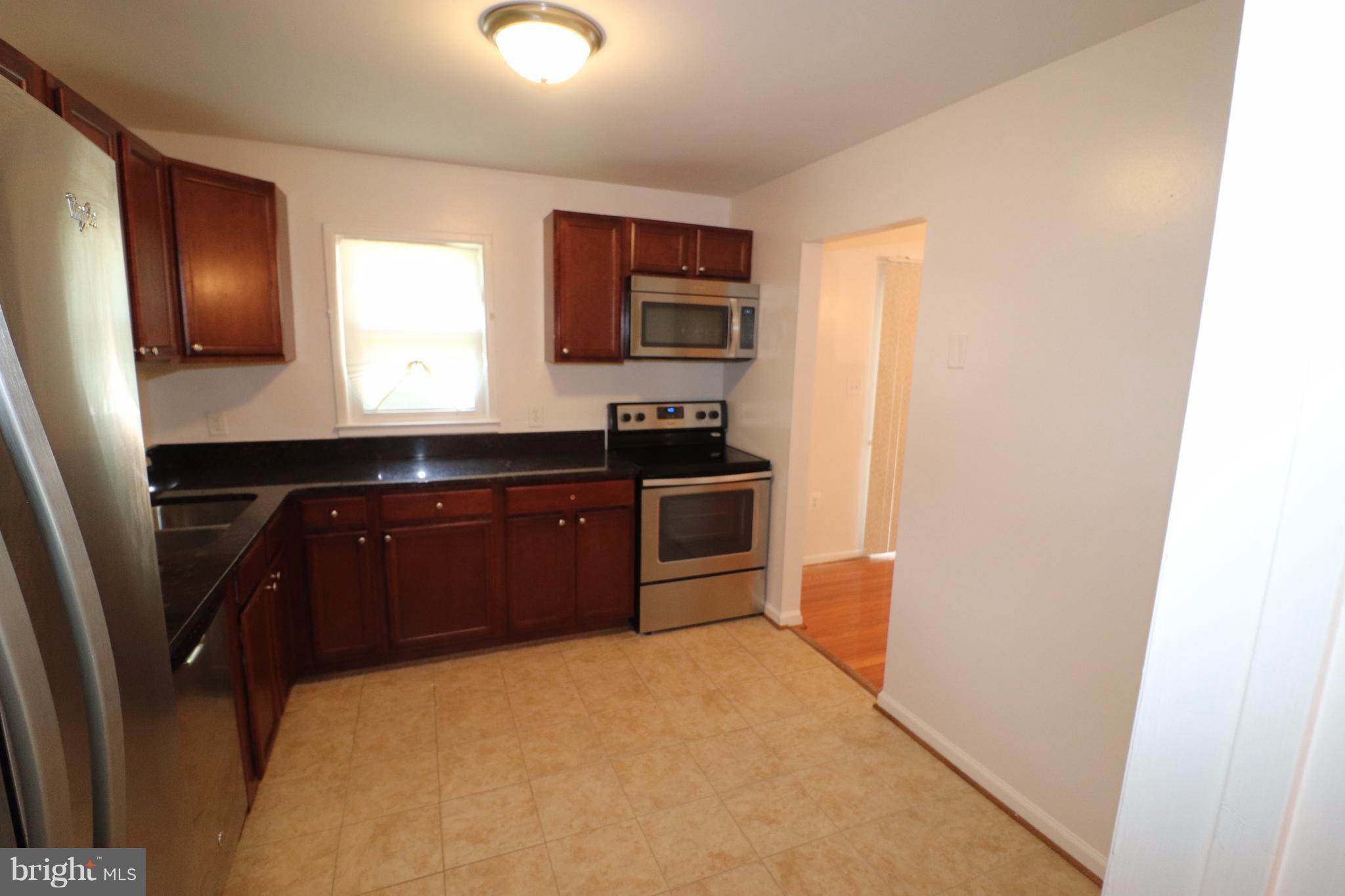 9301 Cross Bow Road Fort Washington, MD 20744 - Photo 8 of 28 Kitchen