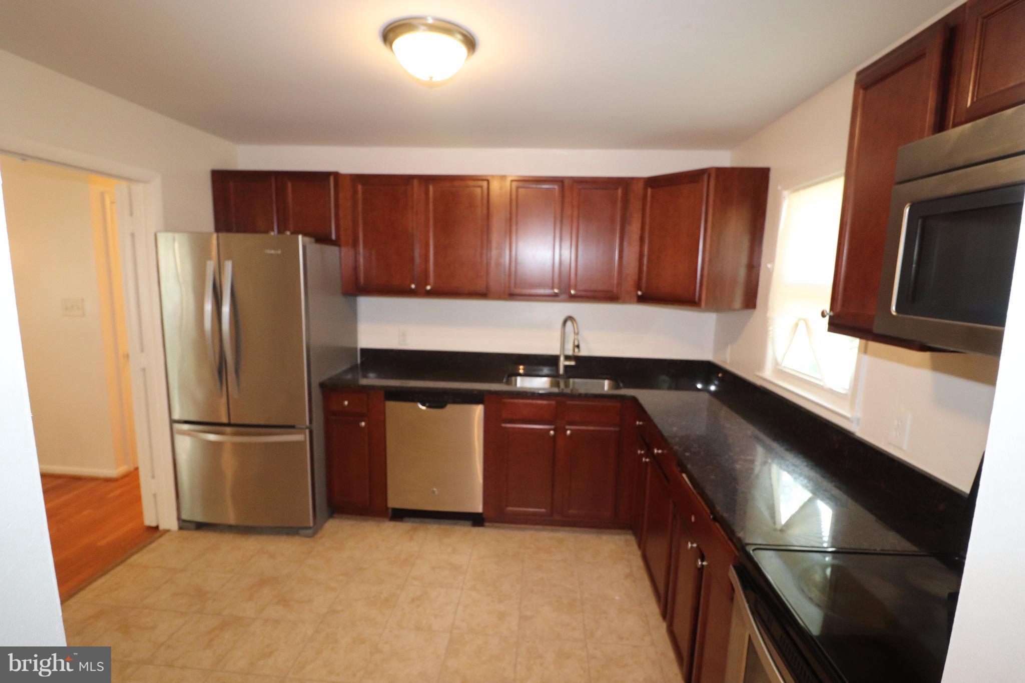 9301 Cross Bow Road Fort Washington, MD 20744 - Photo 10 of 28 Kitchen