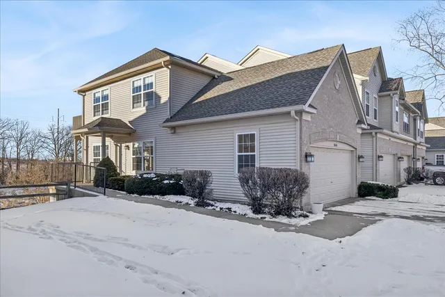 $339,500 | 2646 Cobblestone Drive, Crystal Lake, IL 60012