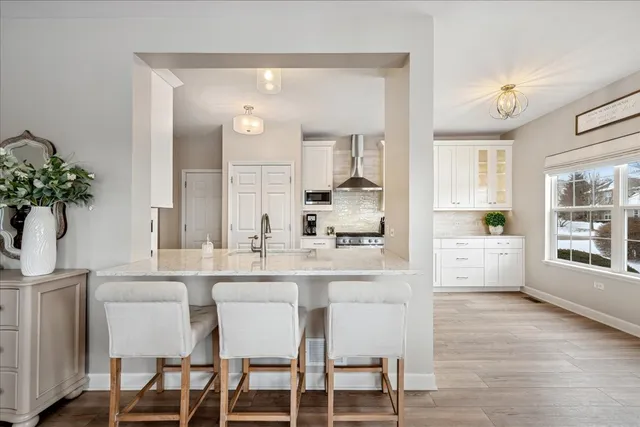 $339,500 | 2646 Cobblestone Drive, Crystal Lake, IL 60012