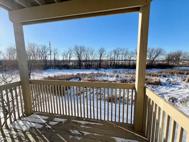 $339,500 | 2646 Cobblestone Drive, Crystal Lake, IL 60012