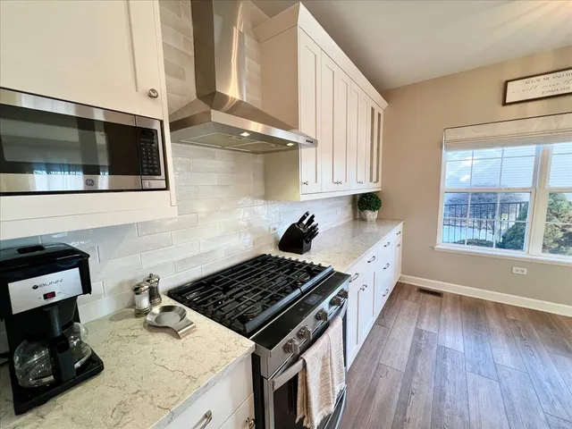 $339,500 | 2646 Cobblestone Drive, Crystal Lake, IL 60012