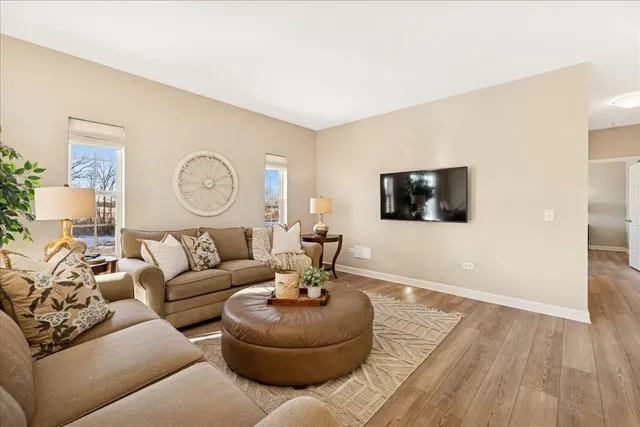 $339,500 | 2646 Cobblestone Drive, Crystal Lake, IL 60012