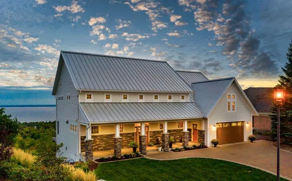 $1,699,900 | 3725 North Ridge Road, Duluth, MN 55804