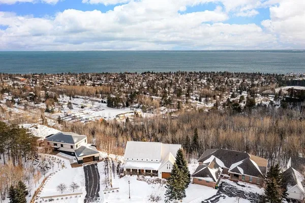 $1,699,900 | 3725 North Ridge Road, Duluth, MN 55804