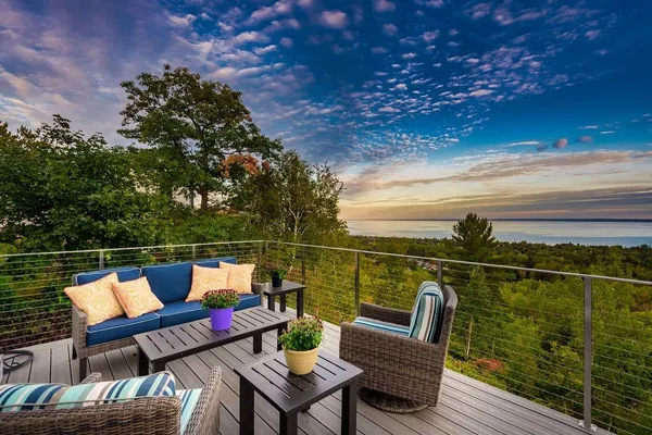 $1,699,900 | 3725 North Ridge Road, Duluth, MN 55804