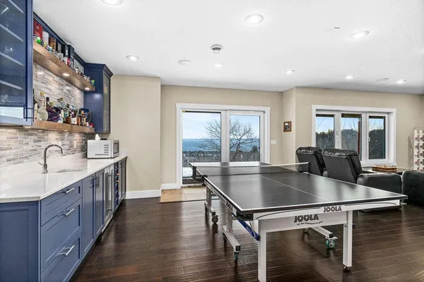 $1,699,900 | 3725 North Ridge Road, Duluth, MN 55804