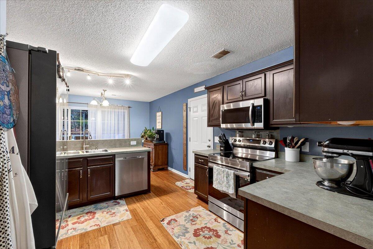 252 Eagle Ridge Road Summerville, SC 29485 - Photo 8 of 42 8