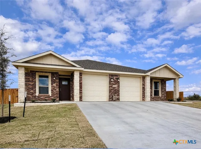 $399,999 | 104 Adley Avenue, Copperas Cove, TX 76522