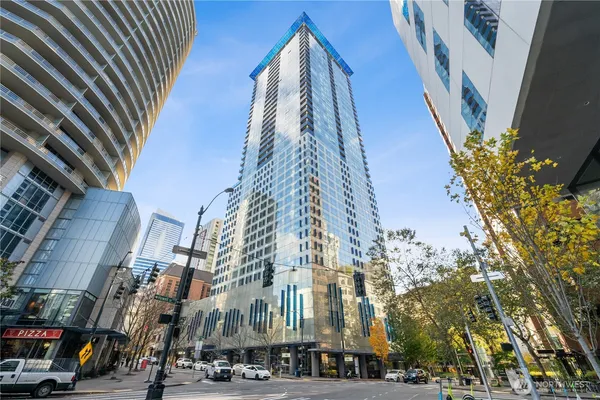 $5,495 | 737 Olive Way, Unit 3100, Seattle, WA 98101