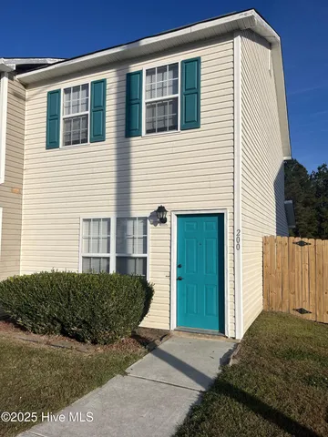 $1,185 | 200 Pinegrove Court, Jacksonville, NC 28546