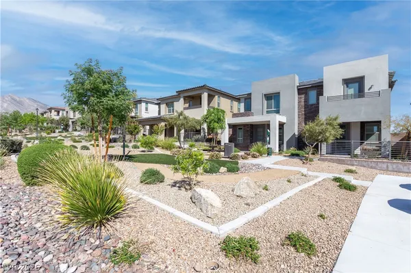 $2,595 | 11697 Redwood Mountain Avenue, Las Vegas, NV 89138