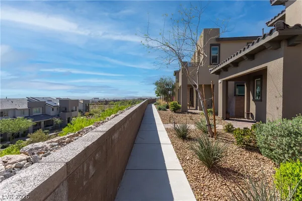 $2,595 | 11697 Redwood Mountain Avenue, Las Vegas, NV 89138