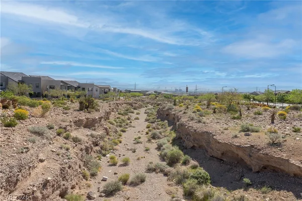 $2,595 | 11697 Redwood Mountain Avenue, Las Vegas, NV 89138