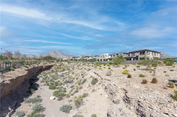 $2,595 | 11697 Redwood Mountain Avenue, Las Vegas, NV 89138