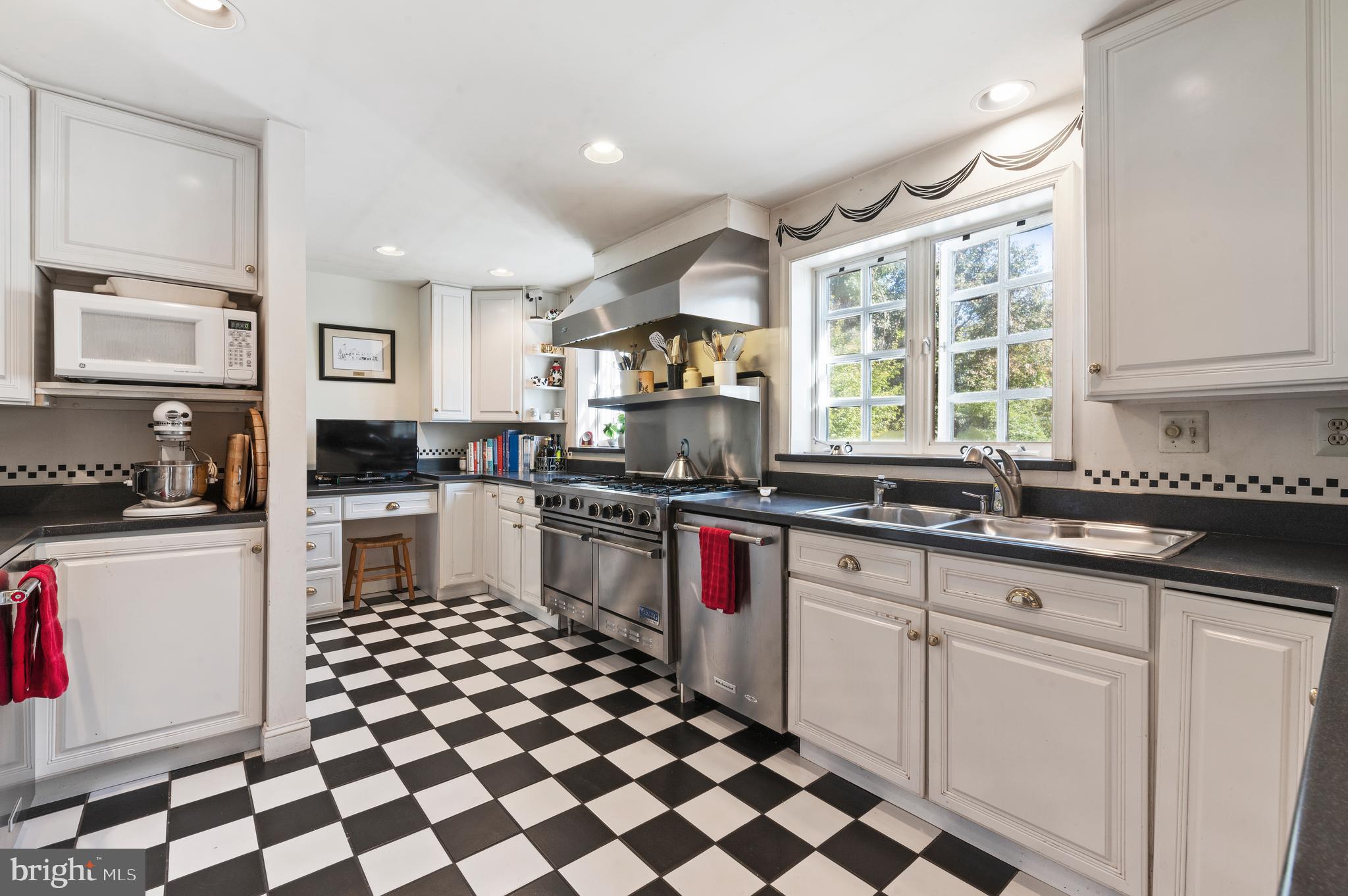26 Dunminning Road Newtown Square, PA 19073 - Photo 20 of 36