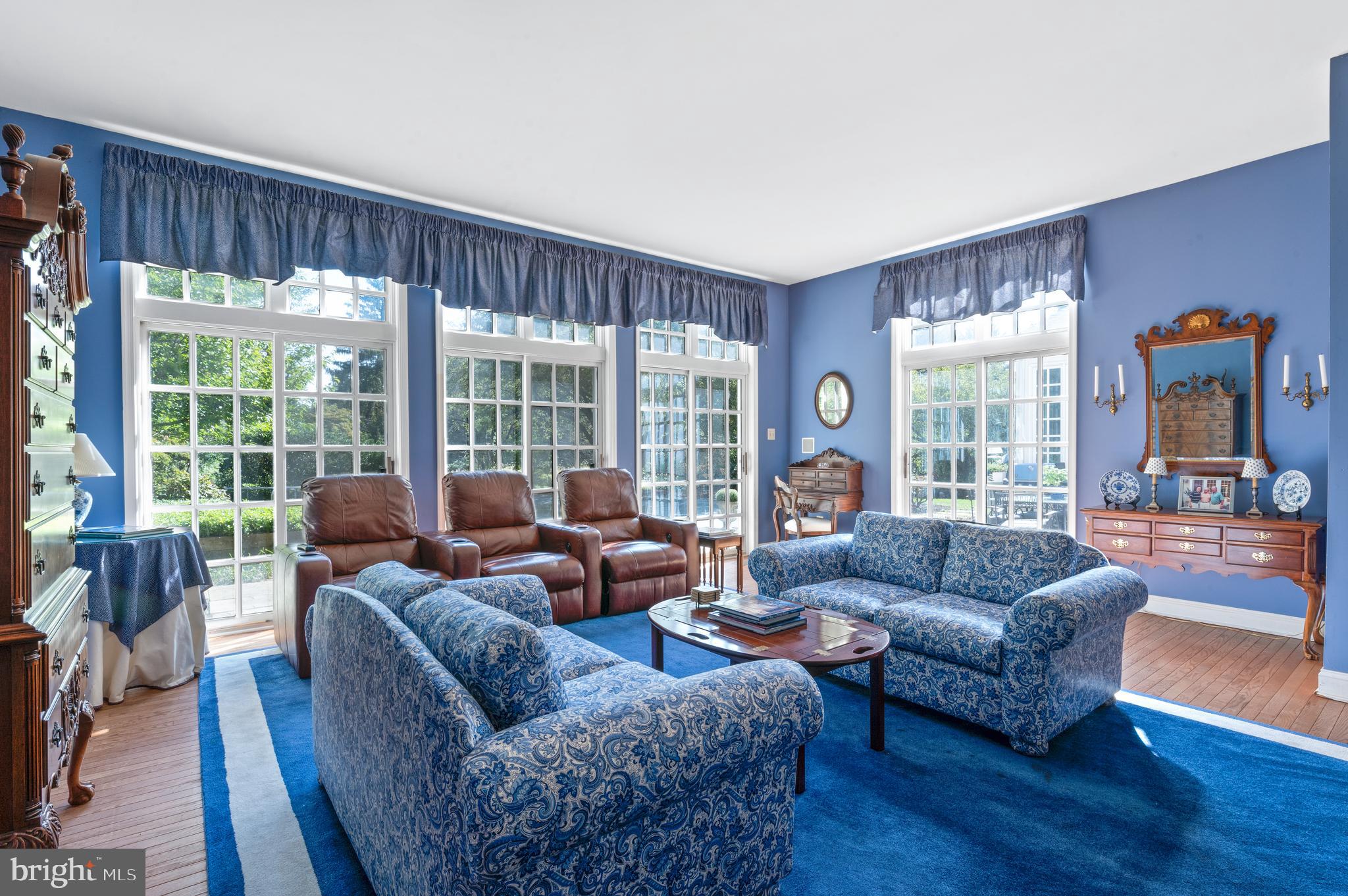26 Dunminning Road Newtown Square, PA 19073 - Photo 10 of 36 Living Room