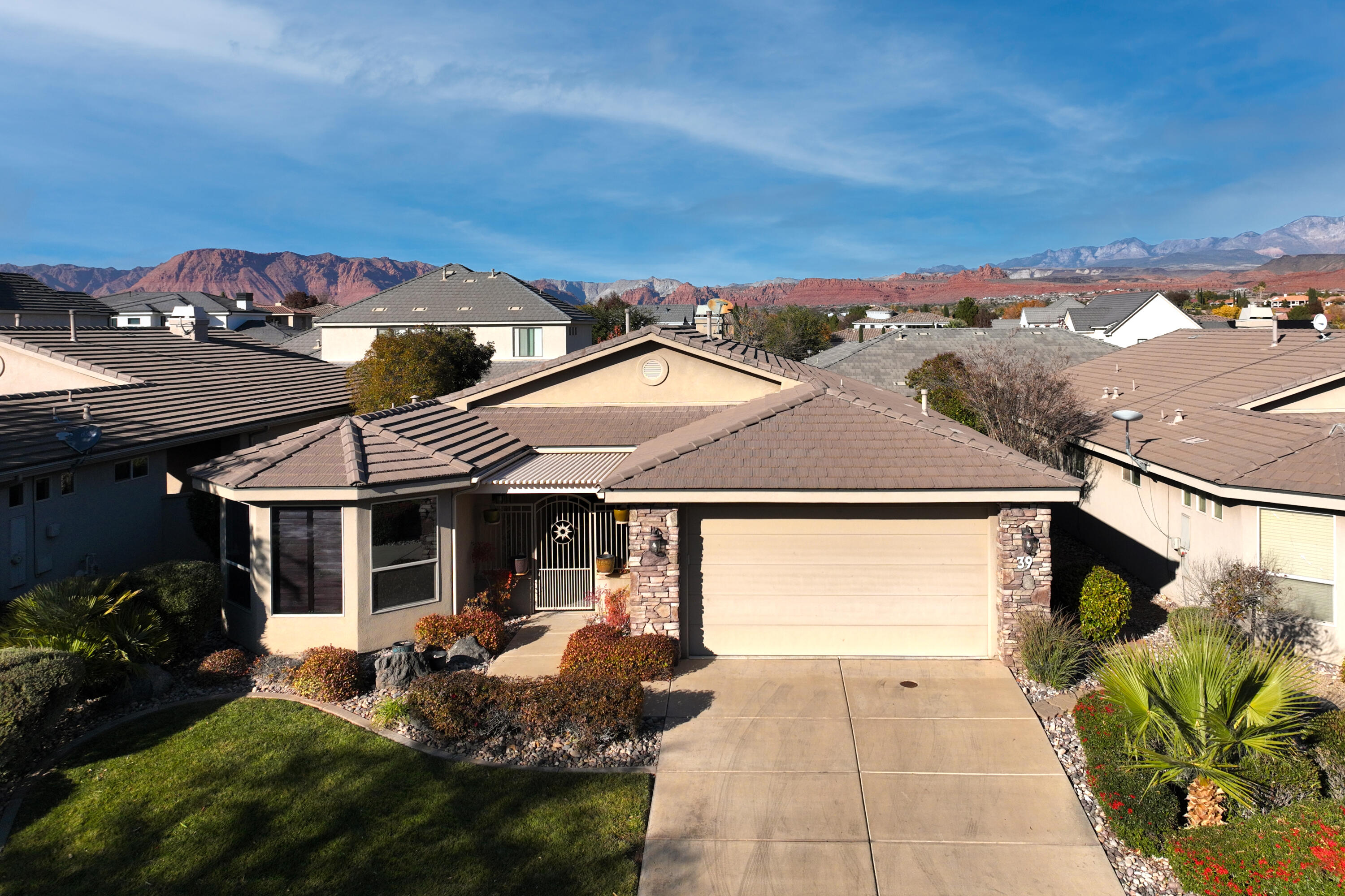 409 North Country Lane, Unit 39 St. George, UT 84770 - Photo 2 of 40 Front View - Aerial