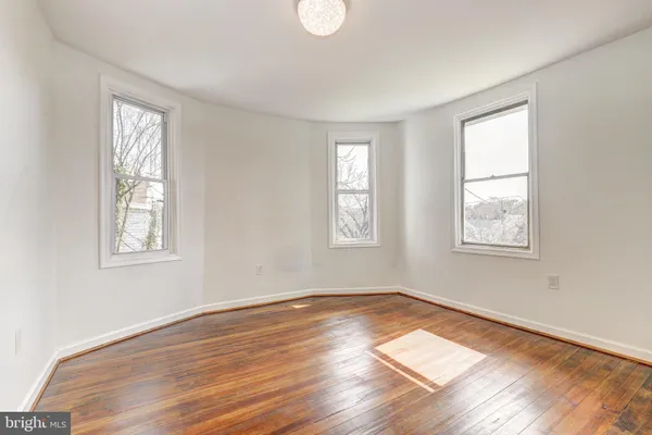 $2,400 | 2805 Hamilton Avenue, Baltimore, MD 21214