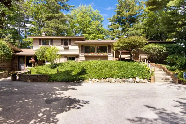 $1,800,000 | 2692 Birchview Drive, Kewadin, MI 49648