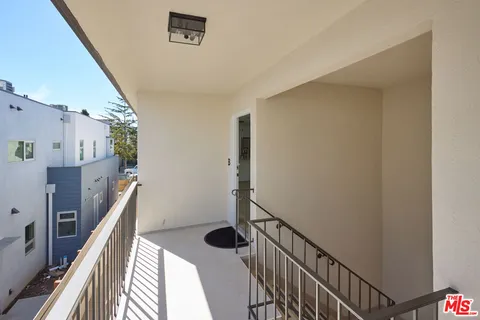 $4,950 | 1223 23rd Street, Unit B, Santa Monica, CA 90404