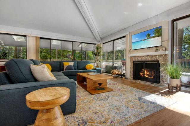 305 Deerpath East, Unit A, Fontana, WI 53125