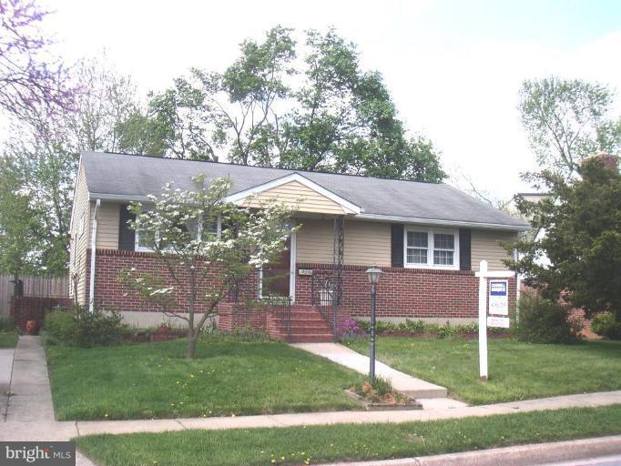7 Edgemoor Road Lutherville-Timonium, MD 21093 - Photo 1 of 15 Exterior (Main)