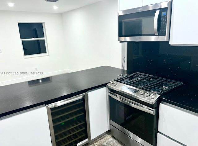3711 Southwest 58th Avenue Davie, FL 33314 - Photo 5 of 40 a stove top oven sitting inside of a kitchen